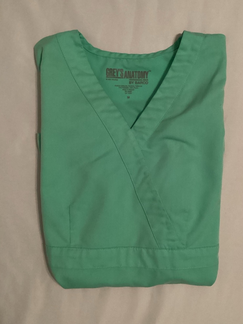 Grey’s Anatomy Professional Wear by Barco Ladies Mint Green V-Neck Scrub Top Med